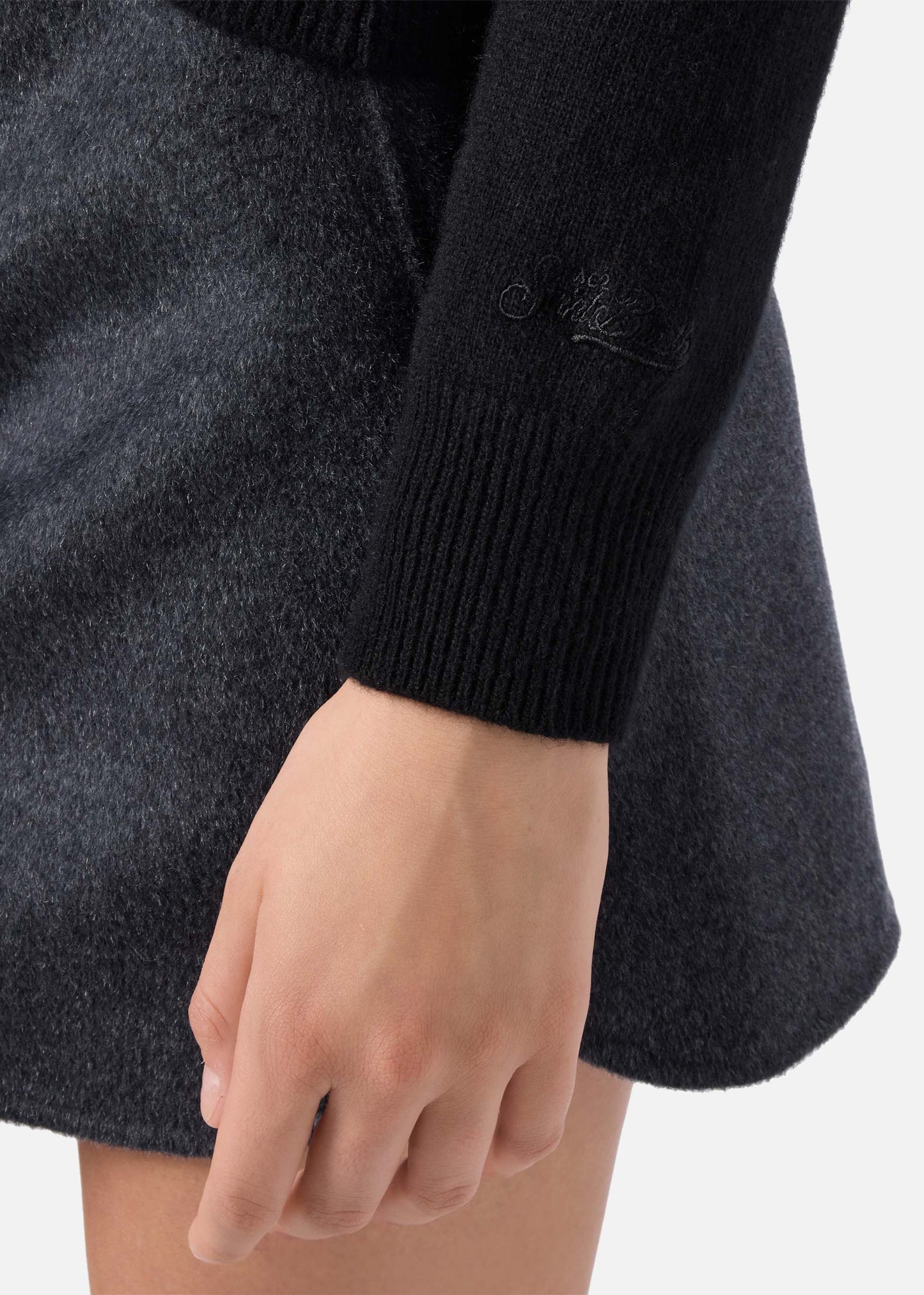 MAGLIONE NEW QUEEN IN MISTO CASHMESRE NERO CON JACQUARD ADORO - QUE0010 / 00553I