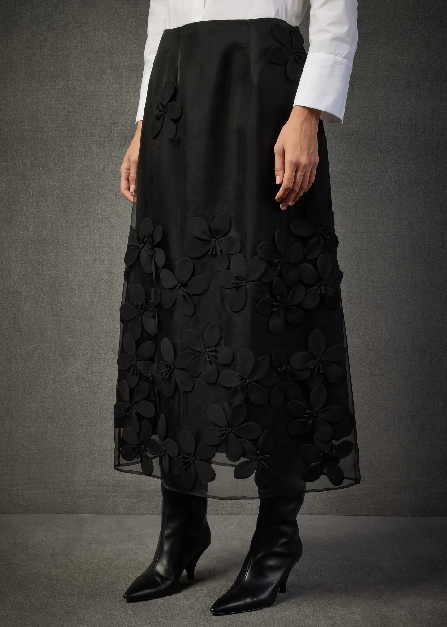 GONNA - CAMELIA L5WW64